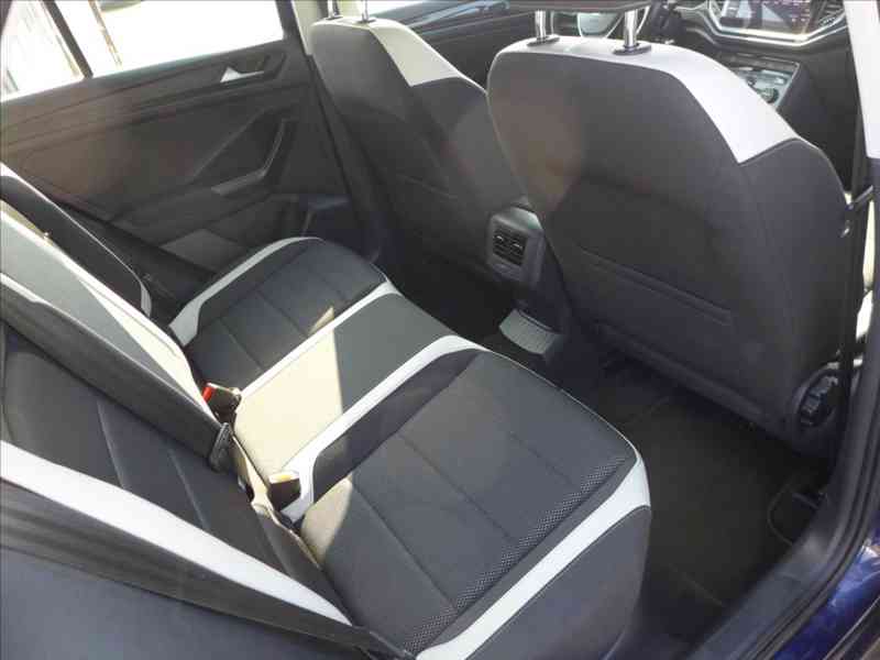 Volkswagen T-Roc 2,0 TDI 110KW 4x4 VIRTUAL LED - foto 9