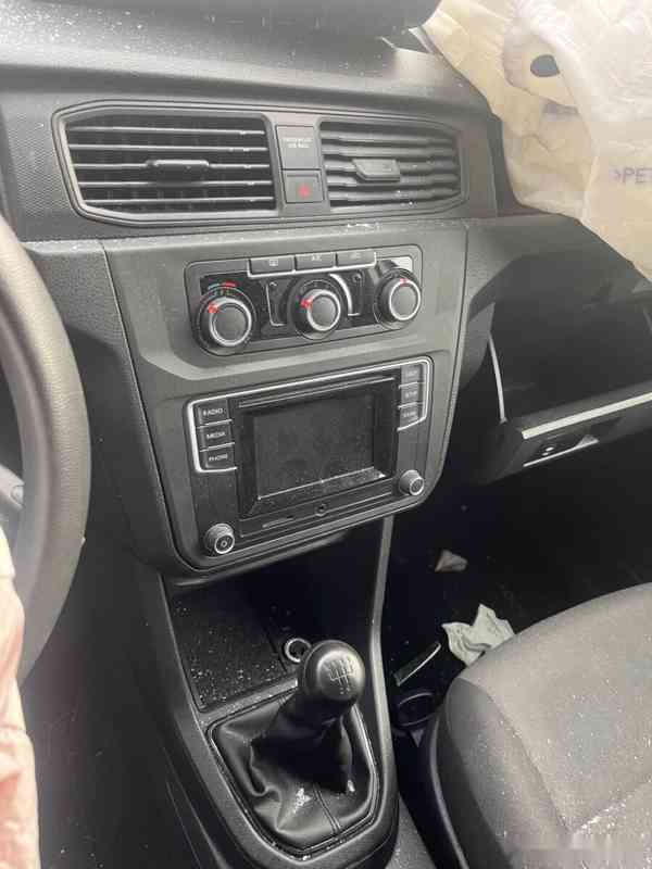 Vw Caddy 2.0 Tdi 75kw rok 2018 - foto 5