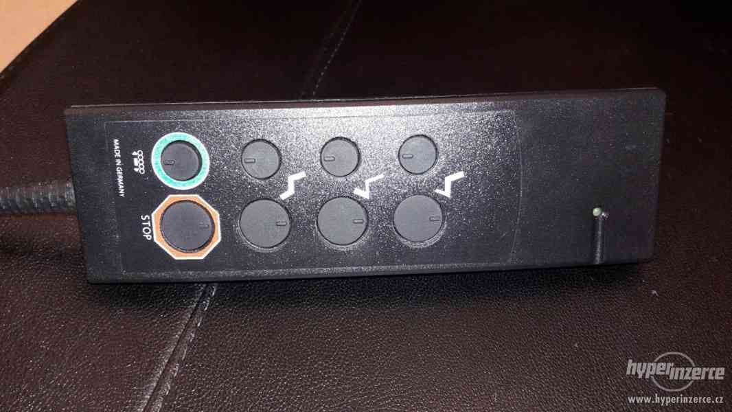 LUXUSNÍ MASÁŽNÍ MYCI BOX MALETTI A KADEŘNICKÝ KŘESLA - foto 4