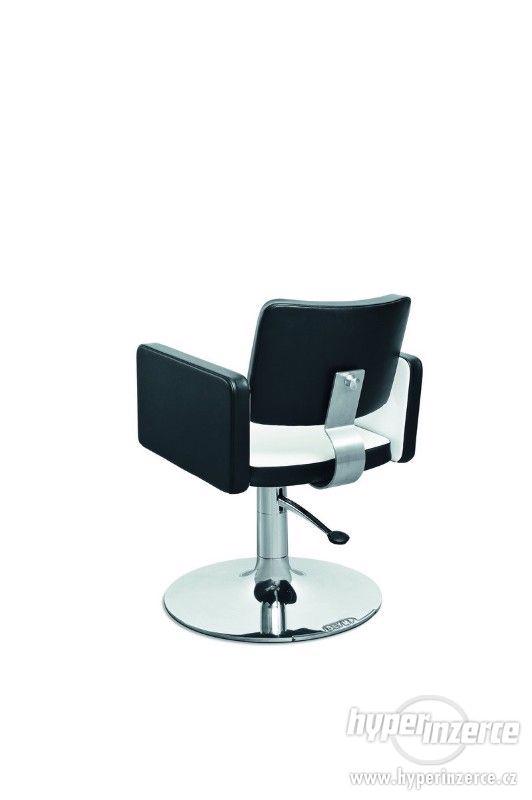 LUXUSNÍ MASÁŽNÍ MYCI BOX MALETTI A KADEŘNICKÝ KŘESLA - foto 6