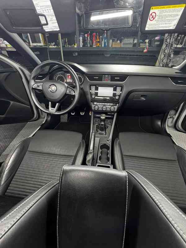 Škoda Octavia RS Combi 2.0 TDI 135 kW - foto 7