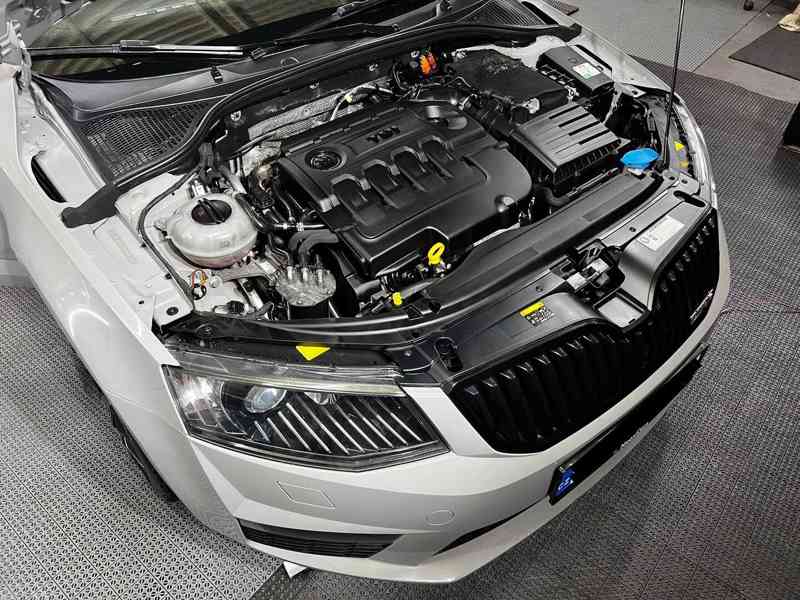 Škoda Octavia RS Combi 2.0 TDI 135 kW - foto 5
