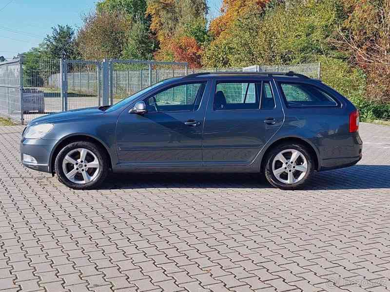 Škoda Octavia 1,6   II Facelift - foto 17