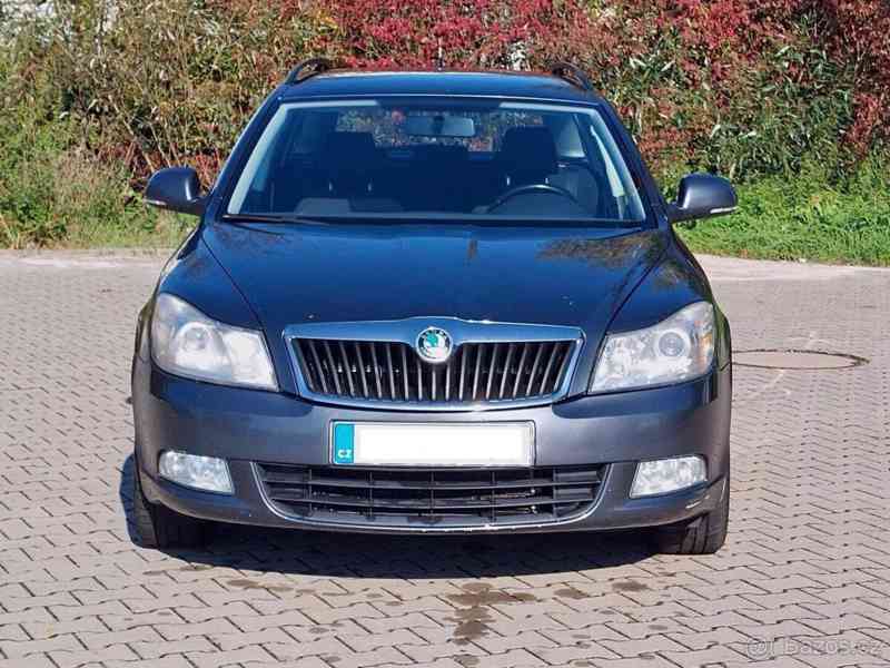 Škoda Octavia 1,6   II Facelift - foto 2