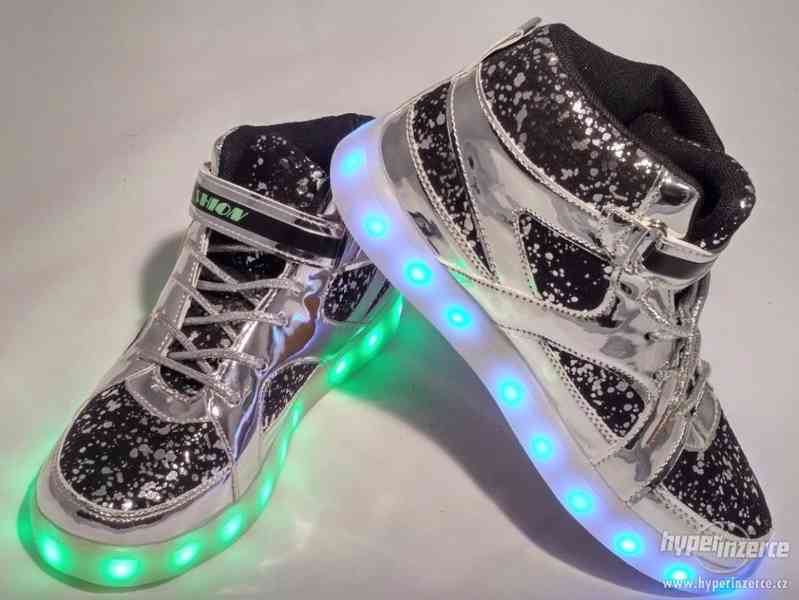 Svíticí LED boty - foto 5