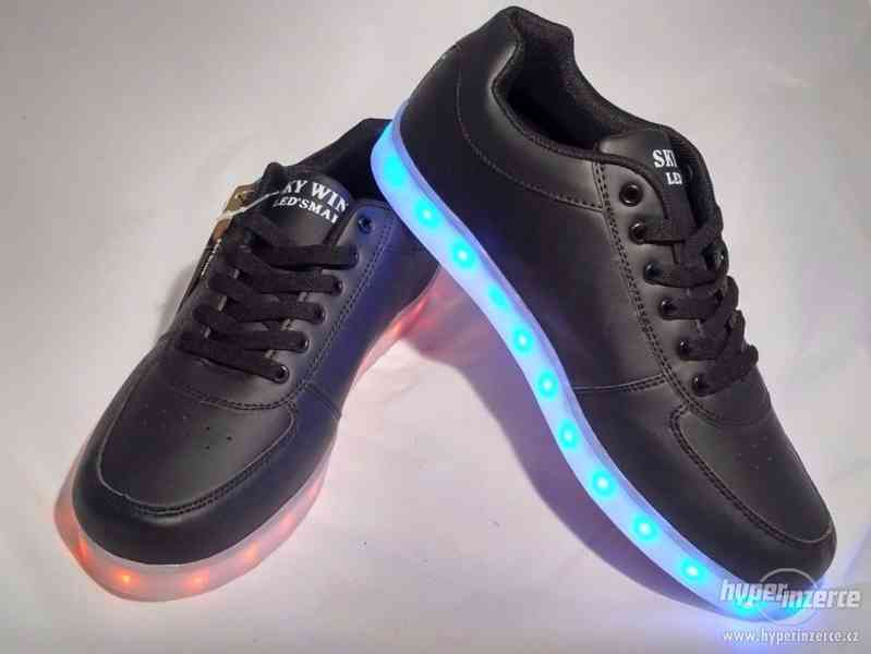 Svíticí LED boty - foto 6