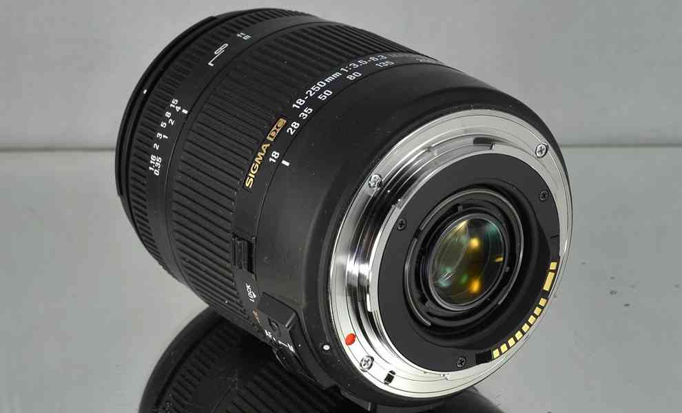 pro Canon - Sigma DC 18-250mm 1:3.5-6.3 HSM OS*UV - foto 5