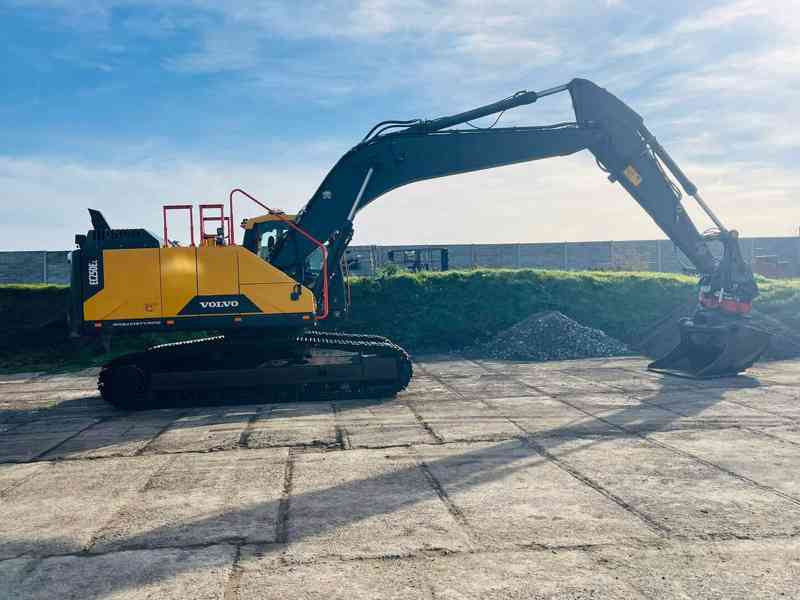 Pásové rypadlo Volvo EC250EL (Možnost leasingu) - foto 2