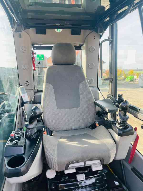 Pásové rypadlo Volvo EC250EL (Možnost leasingu) - foto 6