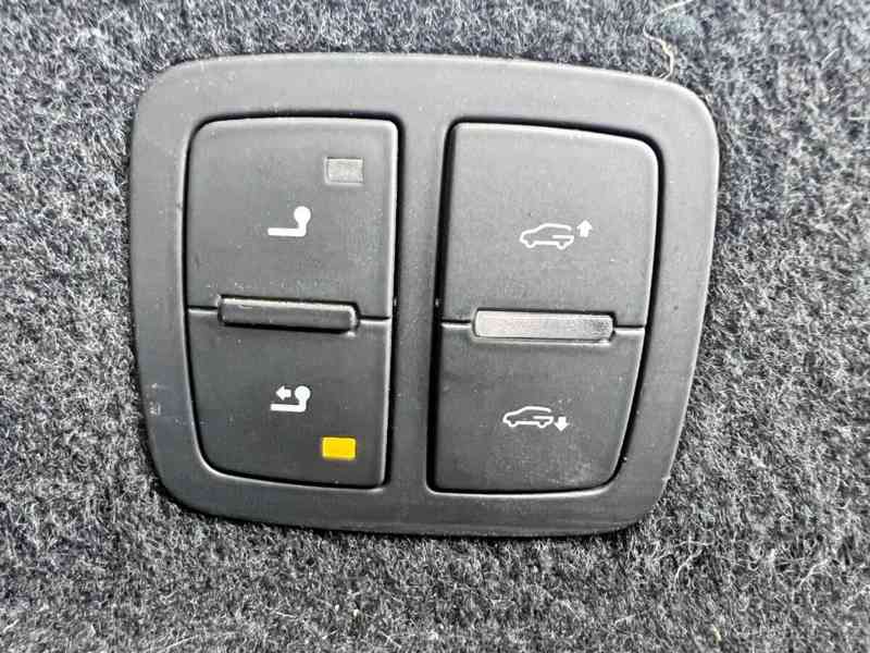 Audi Q7 3,0   TDI S-line, odpočet dph - foto 17