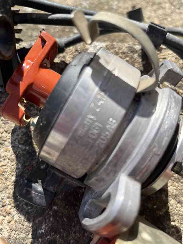 Rozdělovač FELICIA OCTAVIA 1.6 MPi - foto 4