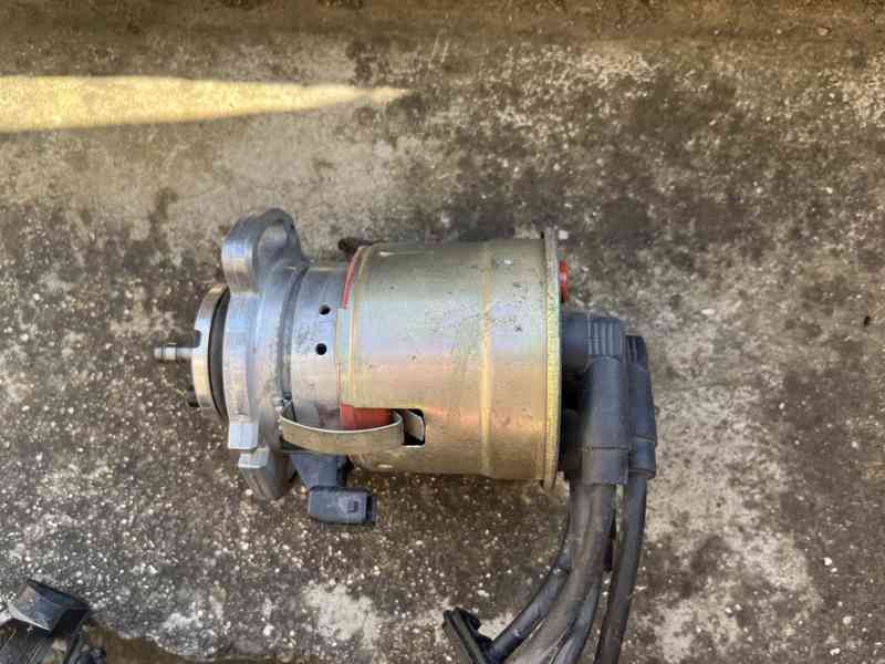 Rozdělovač FELICIA OCTAVIA 1.6 MPi - foto 7