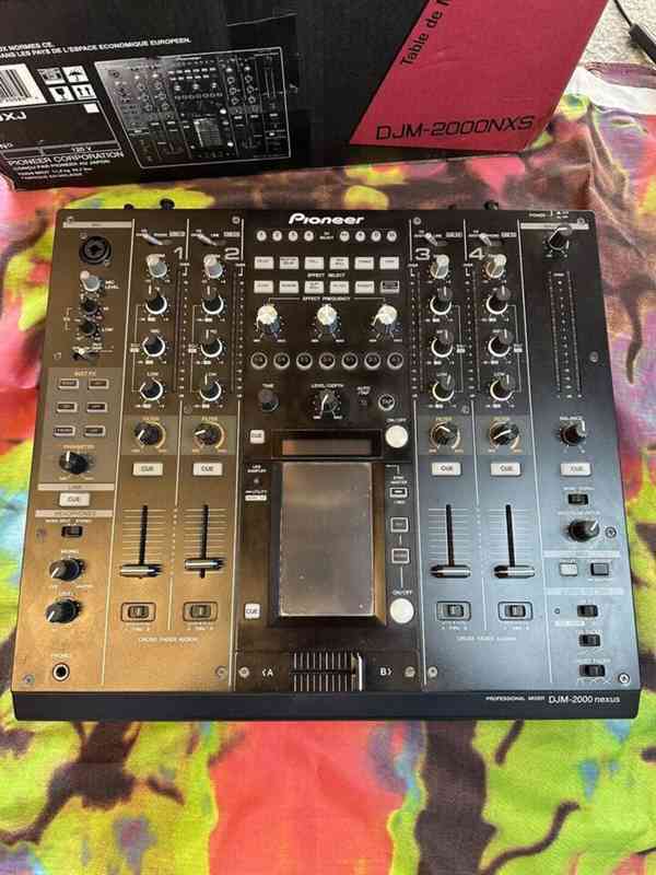 Pioneer DJM-2000NXS Pro DJ mixážní pult 4-kanálový