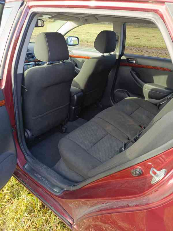 Toyota Avensis 2.0 D4D,r.v.2004, STK 6/26 v Žďár nad Sázavou - foto 15