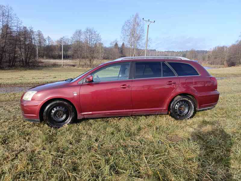 Toyota Avensis 2.0 D4D,r.v.2004, STK 6/26 v Žďár nad Sázavou - foto 2