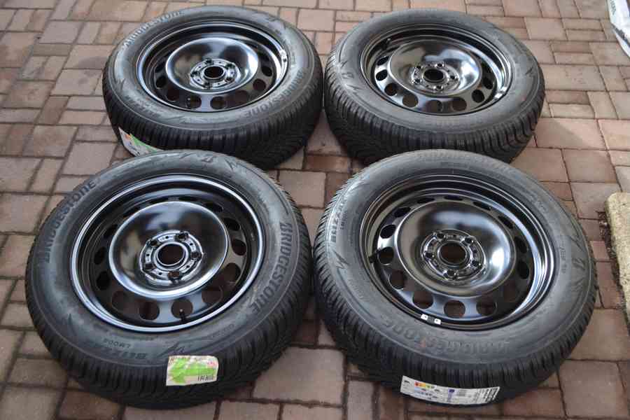 NOVÁ zimní sada Š.Octavia IV+205/60R16 Bridg.Blizak LM005