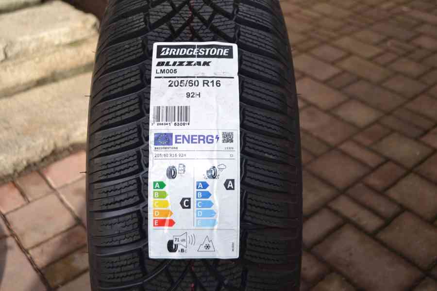 NOVÁ zimní sada Š.Octavia IV+205/60R16 Bridg.Blizak LM005 - foto 4