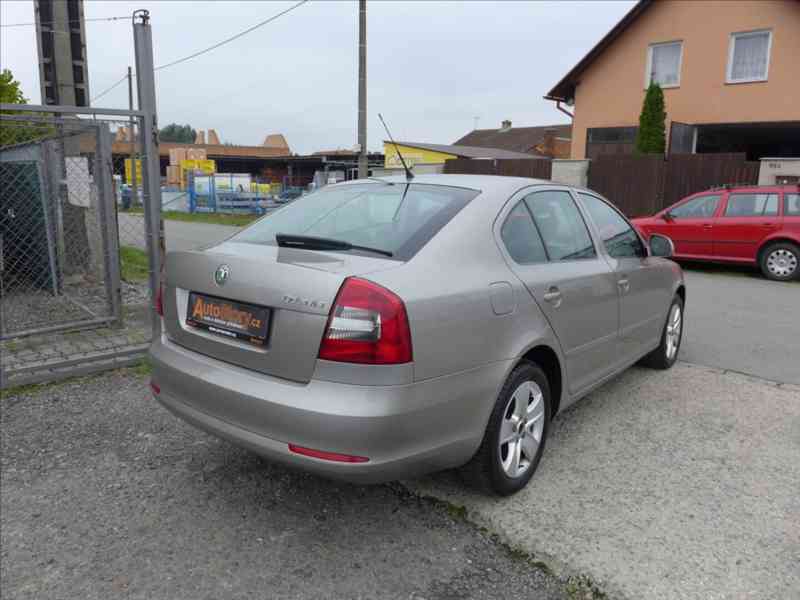 Škoda Octavia 1,9 TDI DIGI AC. SERVIS 1.MAJ - foto 3