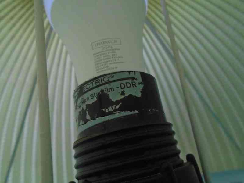 Retro starožitná stolní lampa lampička DDR NDR svítí krásně - foto 10
