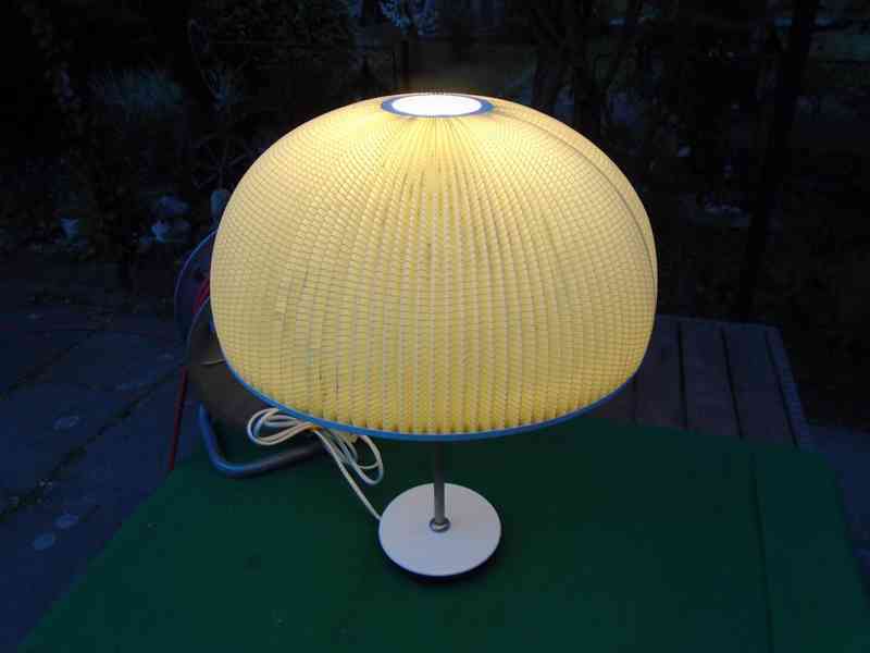 Retro starožitná stolní lampa lampička DDR NDR svítí krásně - foto 13