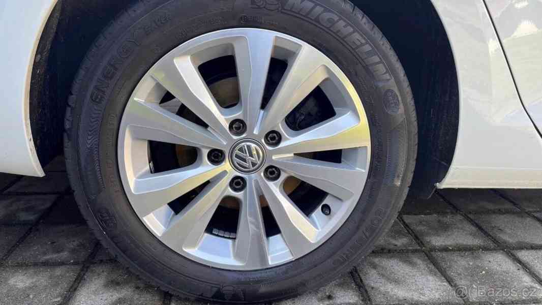 Volkswagen Golf 1,6 tdi, 85kw, první a jediný maj. - foto 9