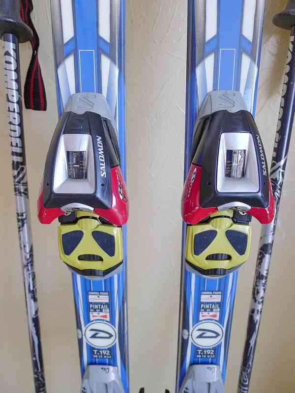 Sjezdové lyže - foto 2