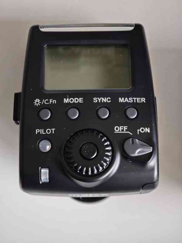 Kompaktní fotoaparát Canon G1X Mark III - foto 5