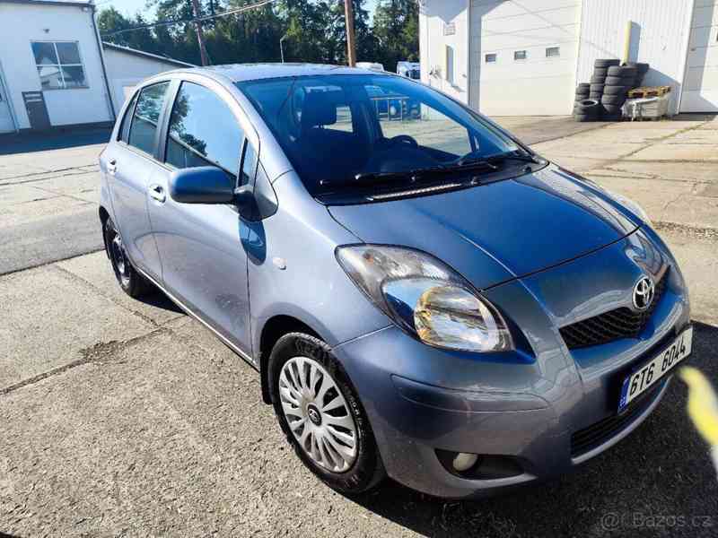 Toyota Yaris 2010 - foto 3
