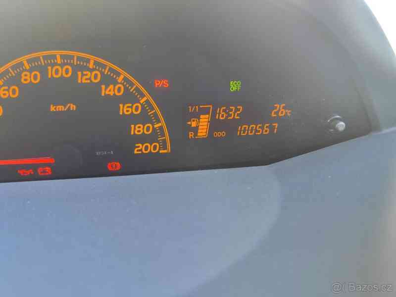 Toyota Yaris 2010 - foto 4