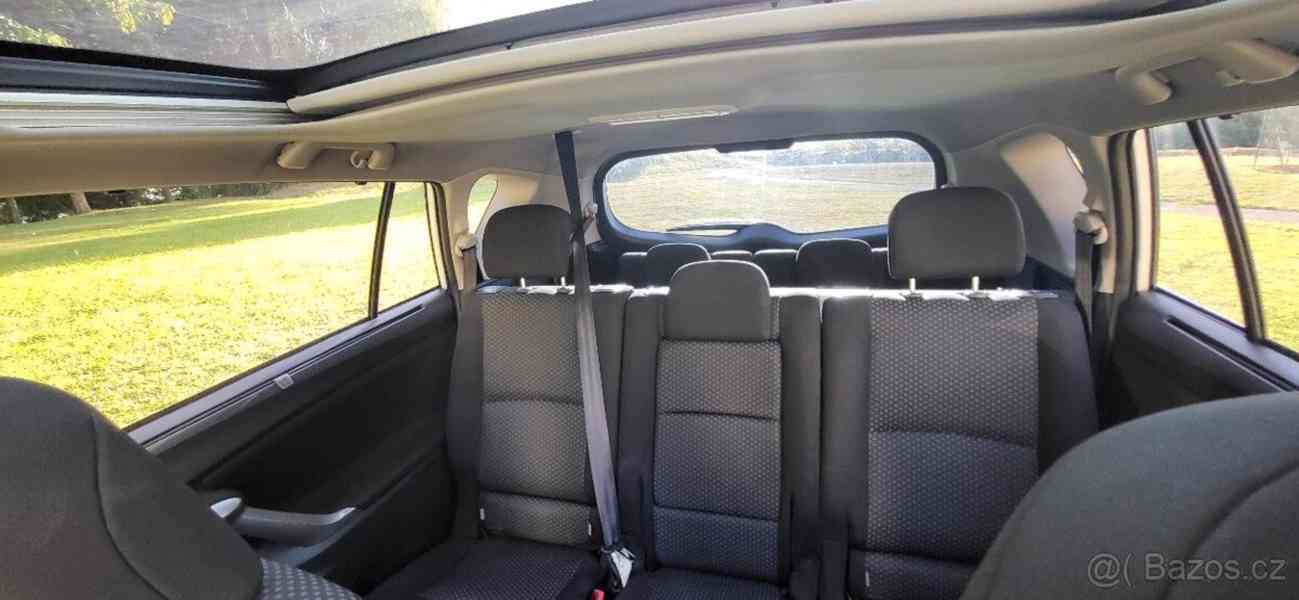 Toyota Verso 2,2 D-CAT 130 kW - foto 8