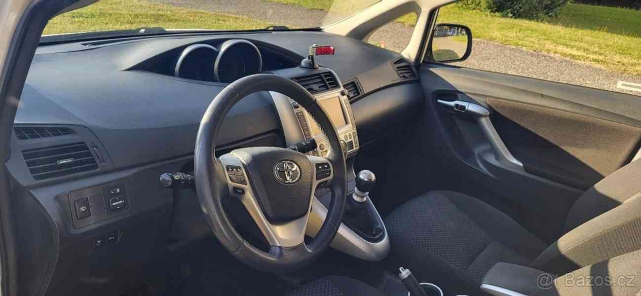 Toyota Verso 2,2 D-CAT 130 kW - foto 12