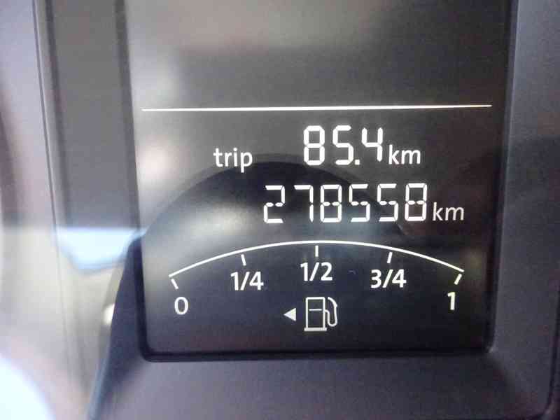 VW Transporter 2.0 TDI r.v.2010 (7 míst) 103 kw - foto 7