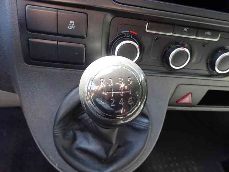 VW Transporter 2.0 TDI r.v.2010 (7 míst) 103 kw - foto 9