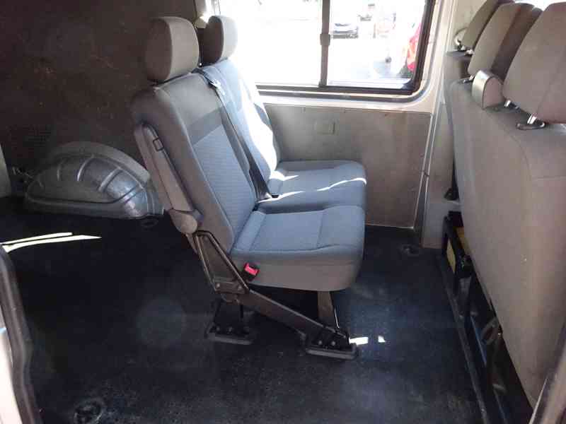 VW Transporter 2.0 TDI r.v.2010 (7 míst) 103 kw - foto 13