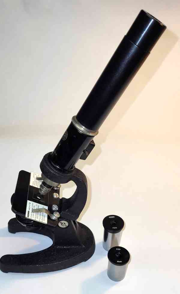 Mikroskop Okula IV