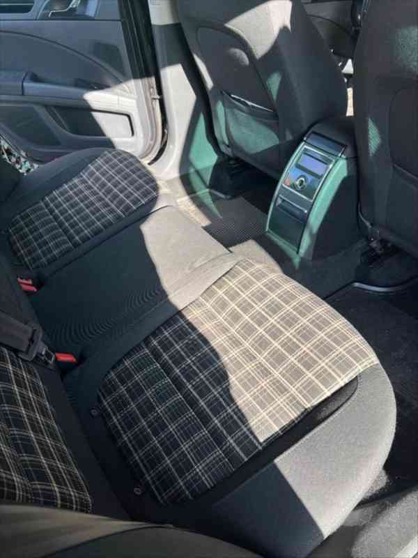 Škoda Superb 2,0 - foto 8