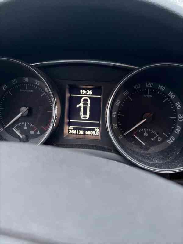 Škoda Superb 2,0 - foto 5
