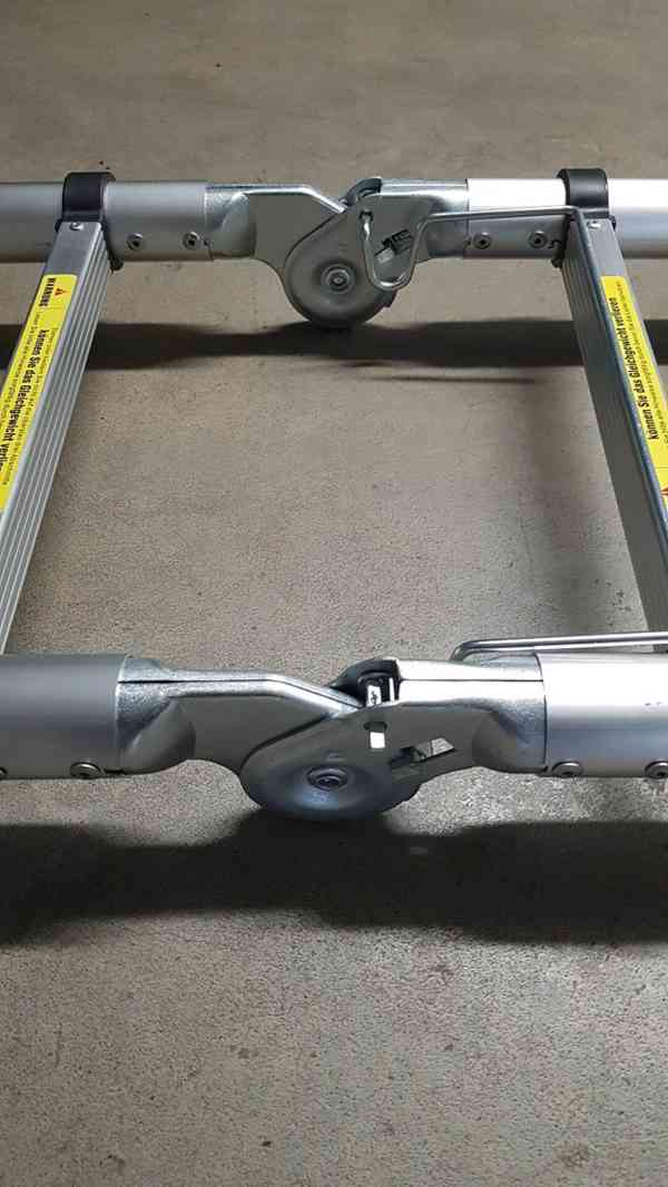 Teleskopický hliníkový žebřík/štafle - 2 x 8 příček / 5 m - foto 7