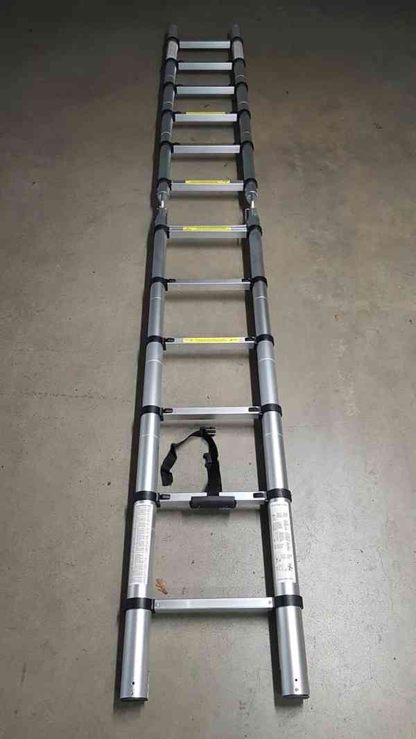 Teleskopický hliníkový žebřík/štafle - 2 x 8 příček / 5 m - foto 6