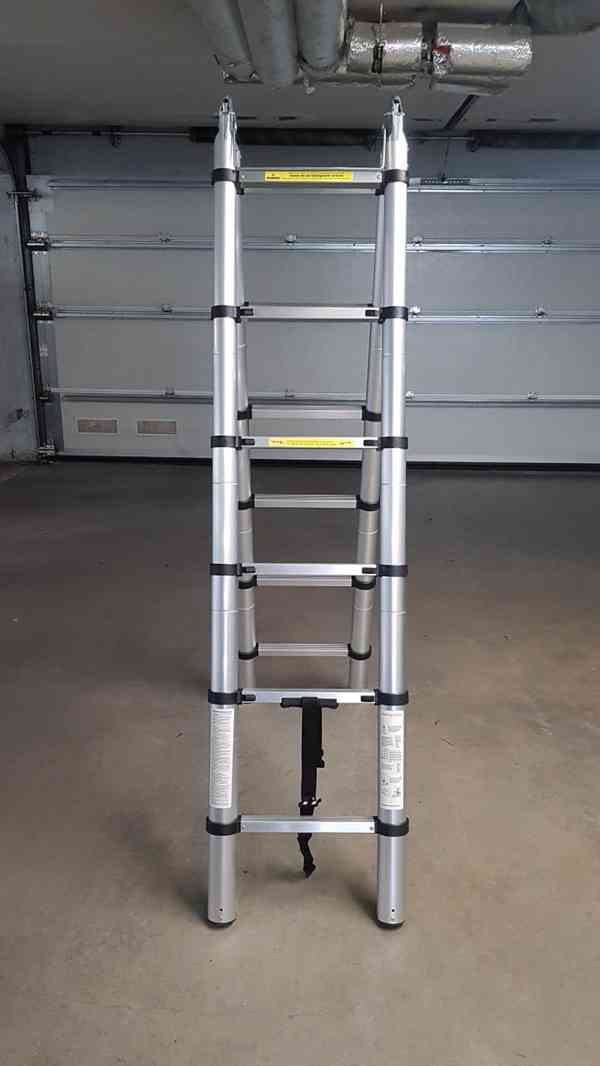 Teleskopický hliníkový žebřík/štafle - 2 x 8 příček / 5 m