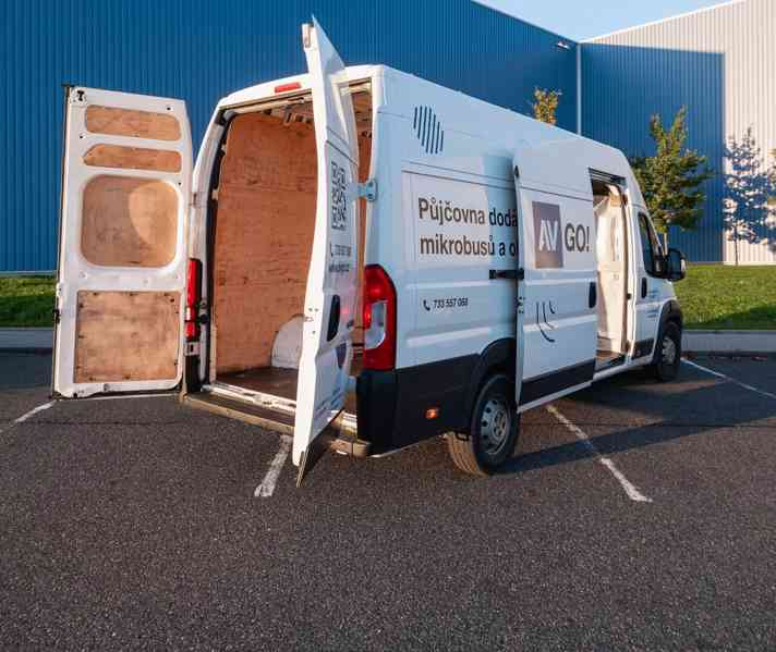 Půjčíme dodávku Peugeot Boxer Maxi L4H3 - foto 5