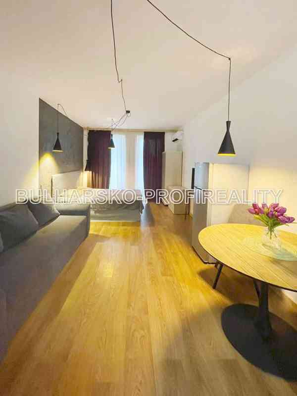 Bulharsko-PROSTORNÉ STUDIO (43 m²) - foto 2