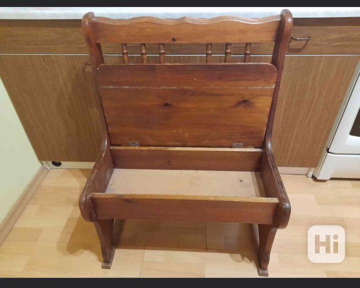 Historická lavice - foto 2