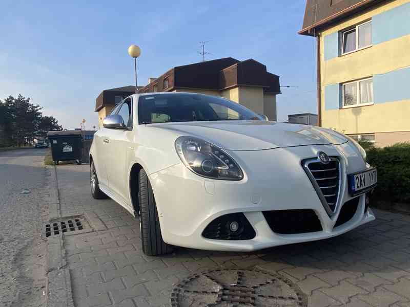 Alfa Romeo Giulietta Turbo  - foto 3