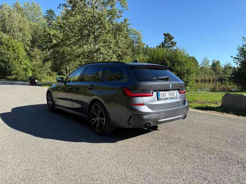 2021 BMW 320d xdrive touring g21 m sport,mhev,140 kw,Čr - foto 16