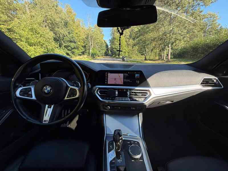 2021 BMW 320d xdrive touring g21 m sport,mhev,140 kw,Čr - foto 9