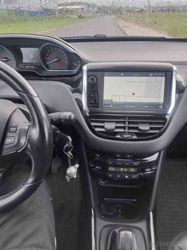 Peugeot 2008 - foto 5
