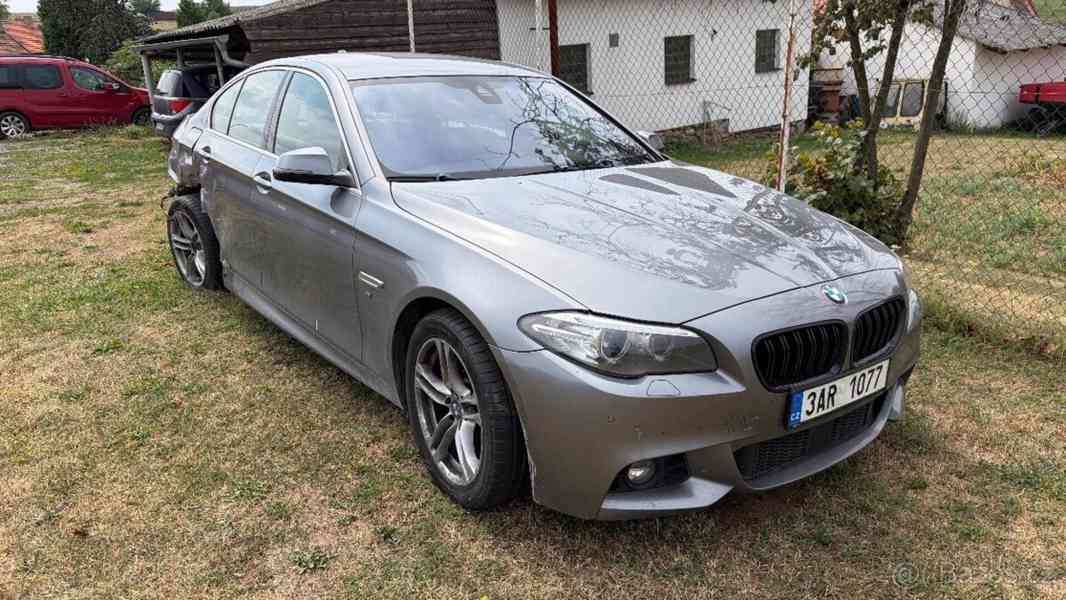 BMW Řada 5 2,0   520d XDrive - foto 2