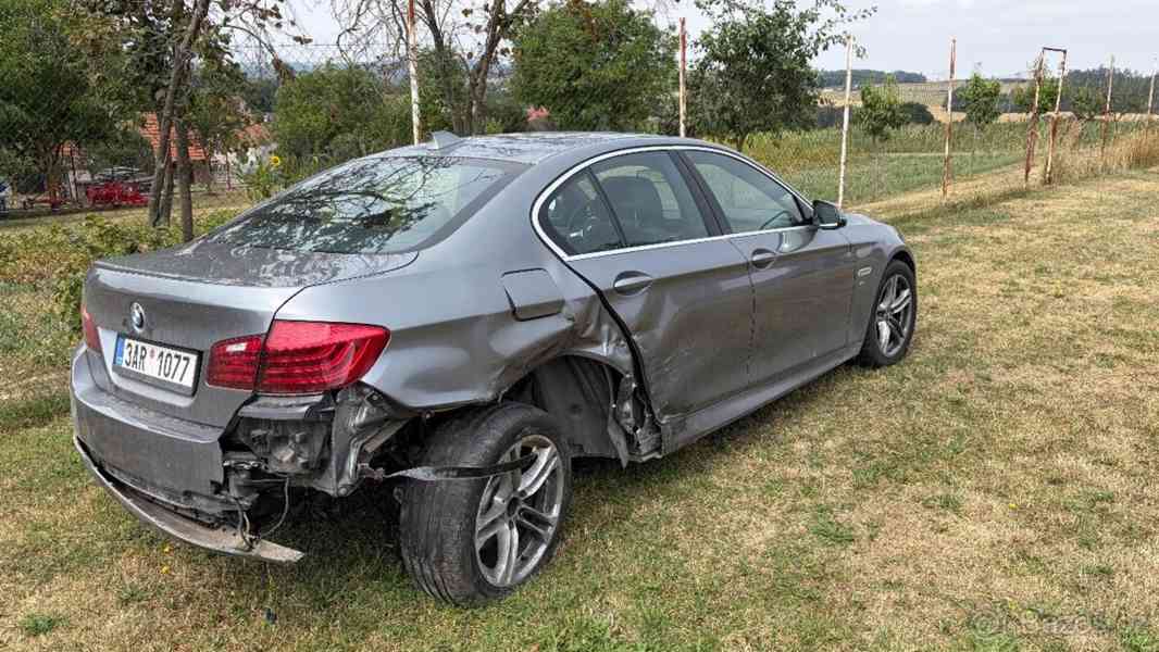 BMW Řada 5 2,0   520d XDrive - foto 15
