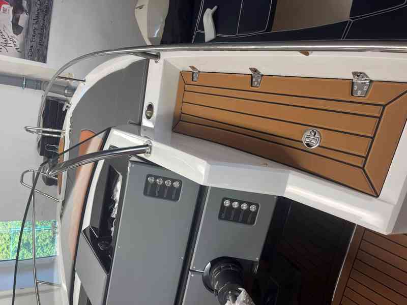 Nový motorový člun Coaster 640 SD+MOTOR - foto 15